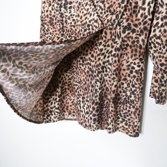 Chico's Womens Top Size 1 Medium Cheetah Print Sparkle V-neck Babydoll Faux Wrap - Picture 4 of 6